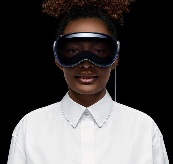 Apple Vision Pro - Image 4