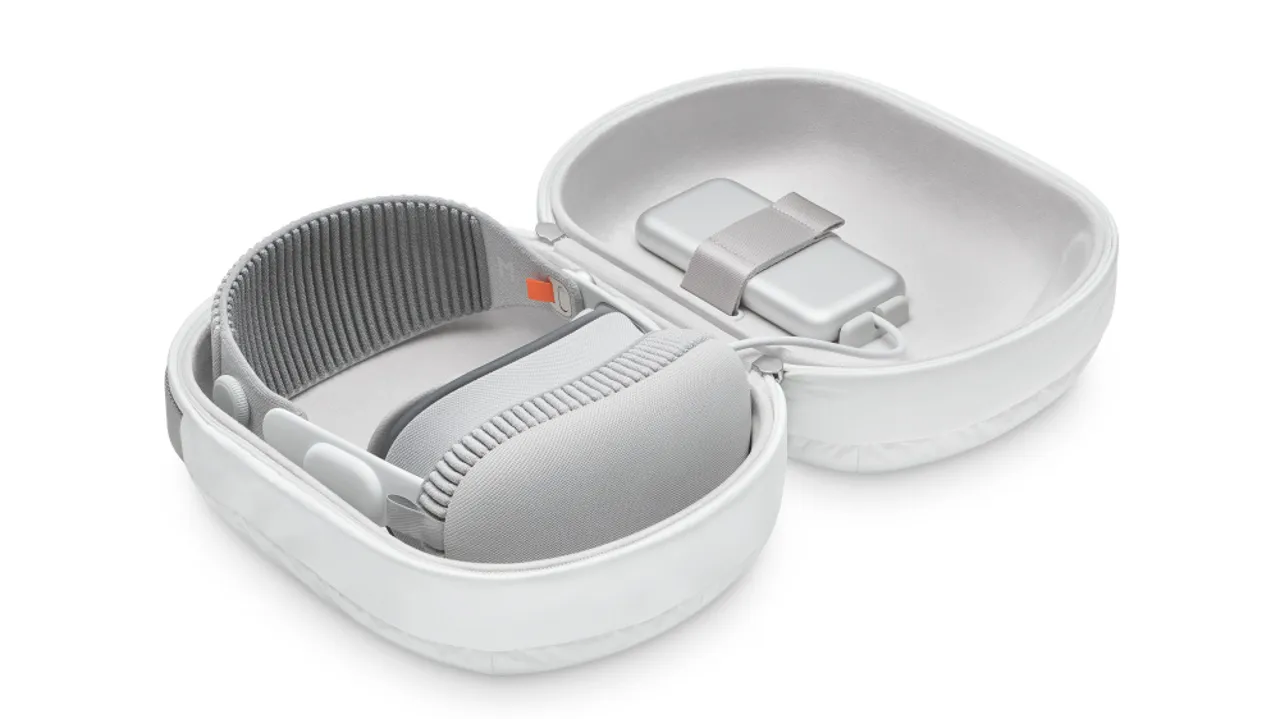 1 Apple Vision Pro Travel Case - Image 1